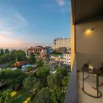 Vacaystation Edge Central Pattaya